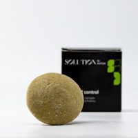 Kvítok SOLUTION Tuhý prebiotický šampón na mastné vlasy a lupiny Dandruff Control, 50 g